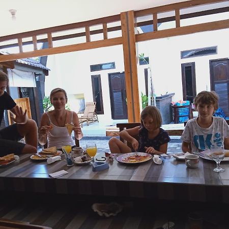 Gili Maya Cottages Гили-Эйр Экстерьер фото